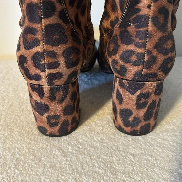 Marc Fisher Leopard Tall Stretch Boots Women's Size 7M - Picture 5 of 7